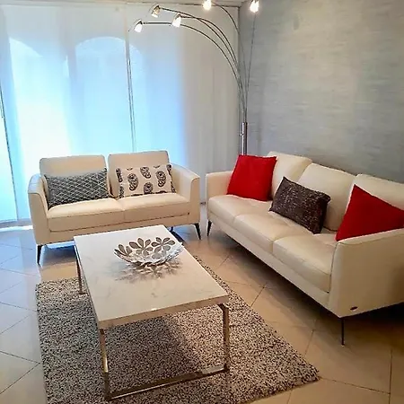 Resort Style In Aventura Florida